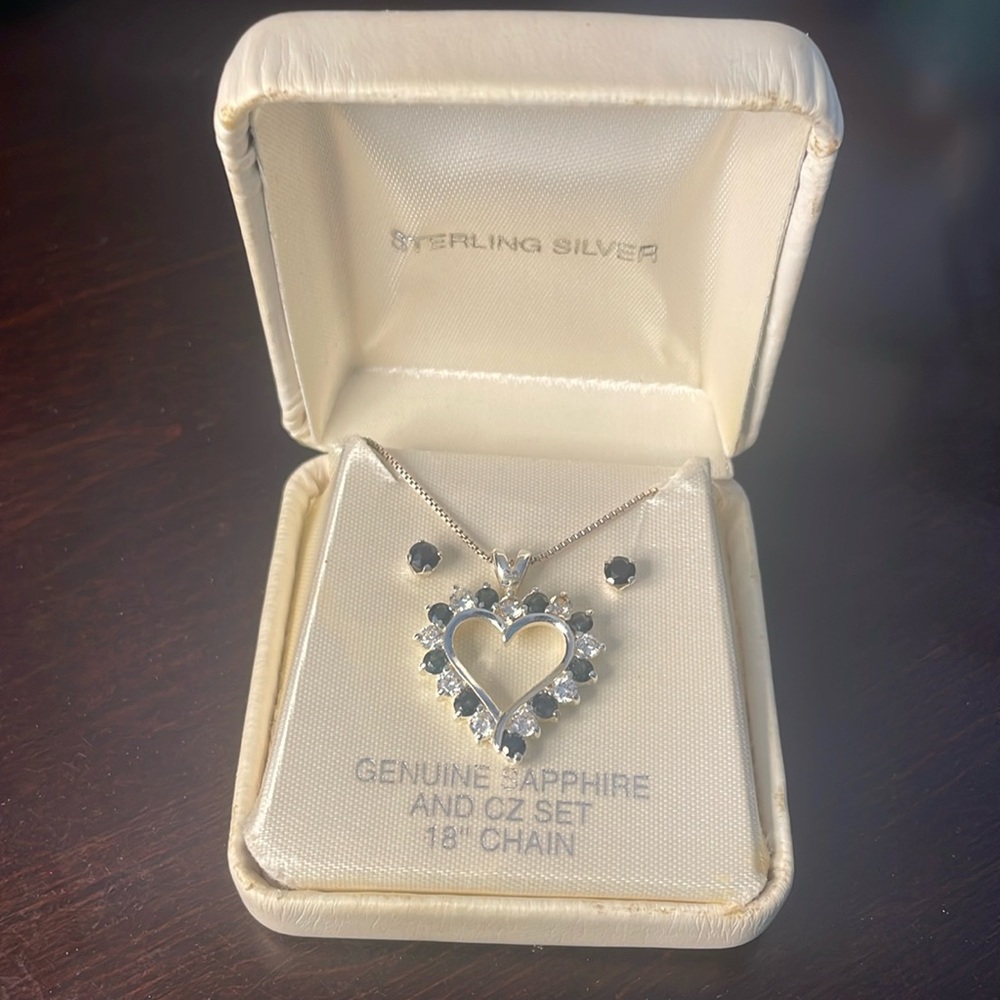 EUC Beautiful sapphire and cubic zirconia heart shaped necklace and earrings set
